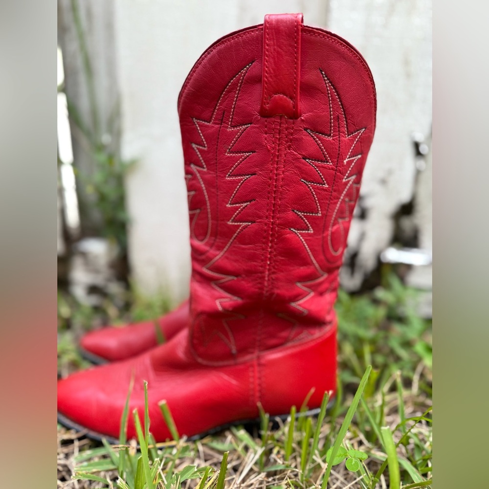 Red Western Cowboy Boots:Size 8 - Picture 3 of 10